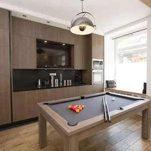 https://the-designer-apartment.fr-paris.fr